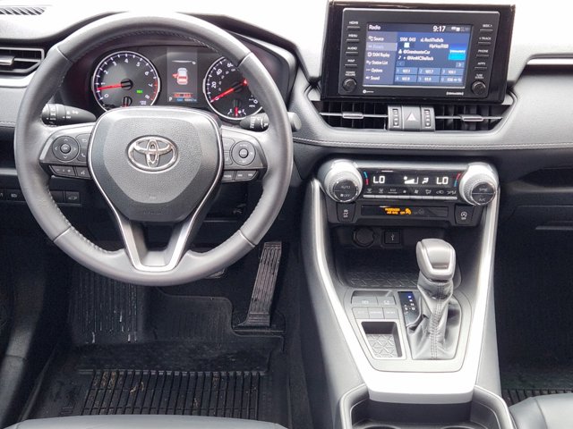 2021 Toyota RAV4 XLE Premium 27