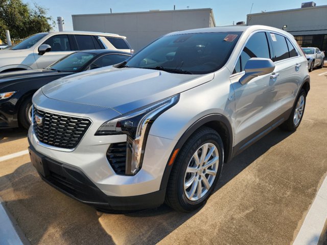 2021 Cadillac XT4 AWD Luxury 2