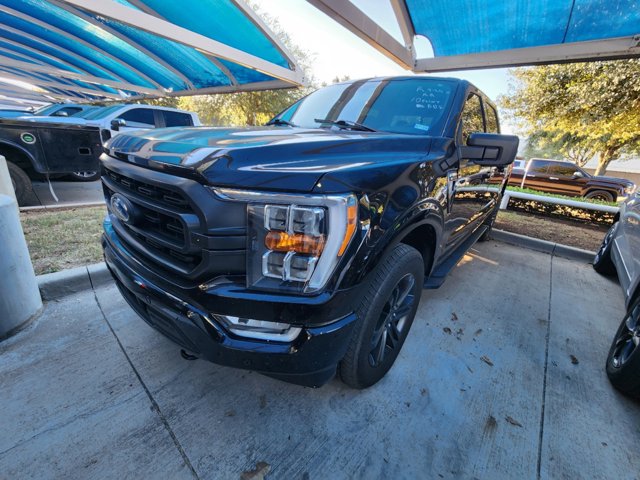 2021 Ford F-150 XLT 2