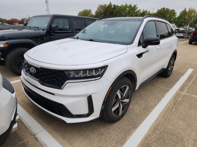 2021 Kia Sorento S 3