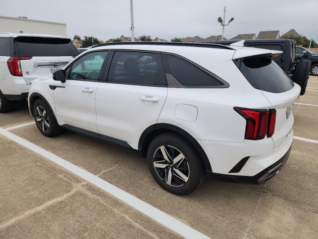 2021 Kia Sorento S 5