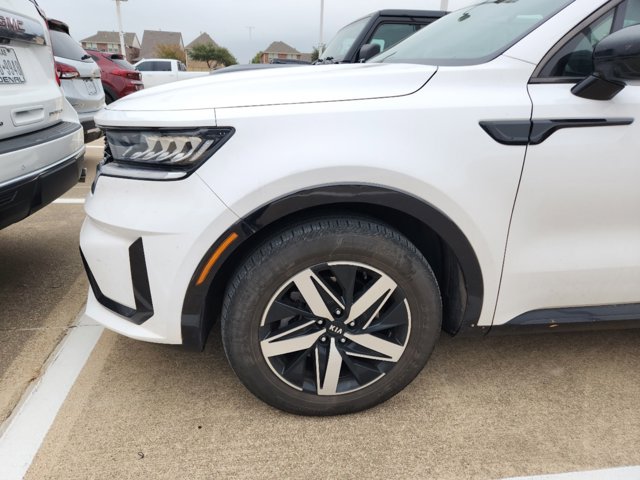 2021 Kia Sorento S 8