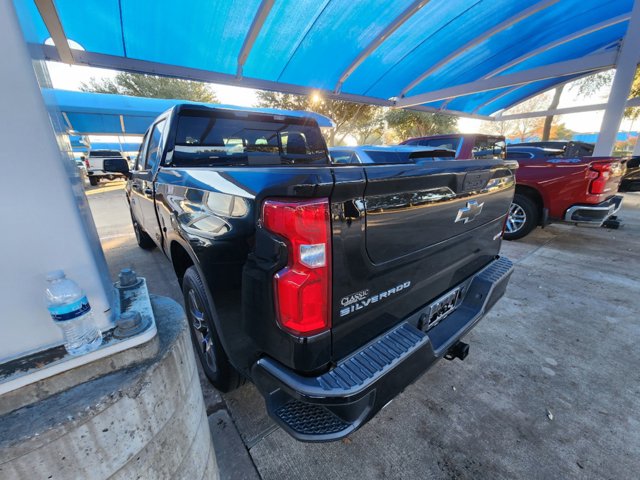 2021 Chevrolet Silverado 1500 RST 3