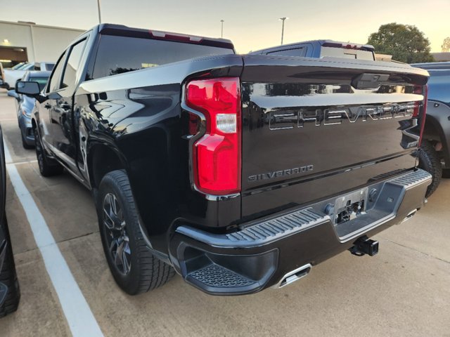 2021 Chevrolet Silverado 1500 RST 3