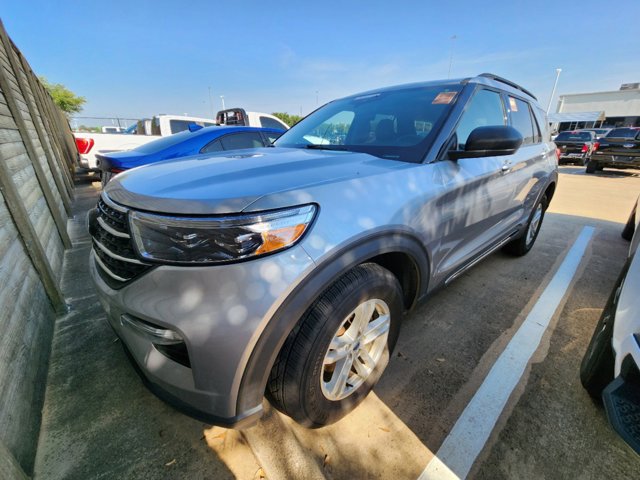 2021 Ford Explorer XLT 2