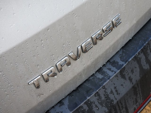 2021 Chevrolet Traverse LS 10