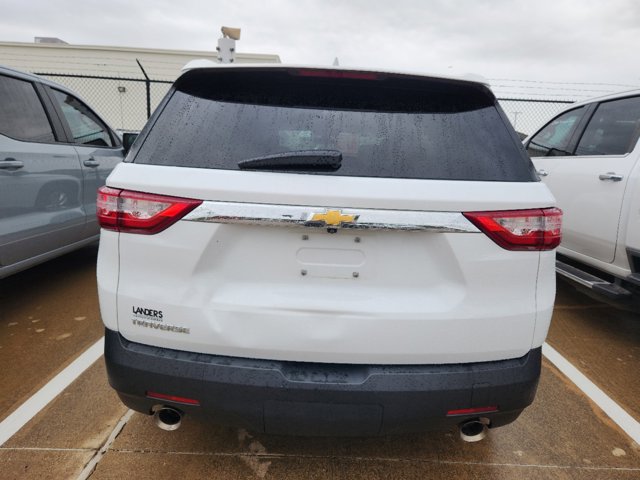 2021 Chevrolet Traverse LS 5