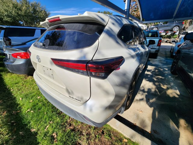 2021 Toyota Highlander XLE 4