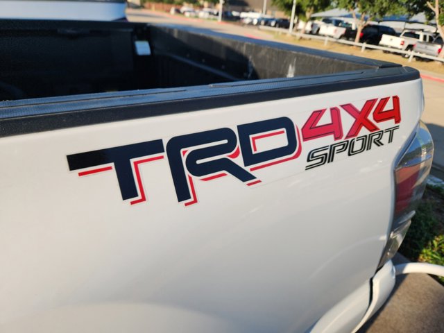 2021 Toyota Tacoma 4WD TRD Sport 9