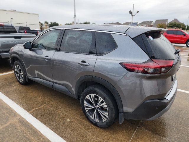 2021 Nissan Rogue SV 4