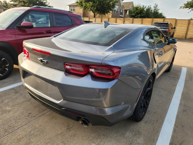 2022 Chevrolet Camaro LT1 4