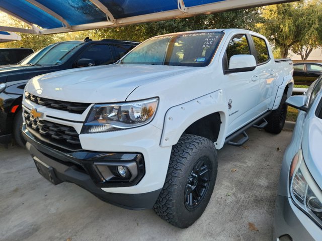 2022 Chevrolet Colorado 4WD LT 2