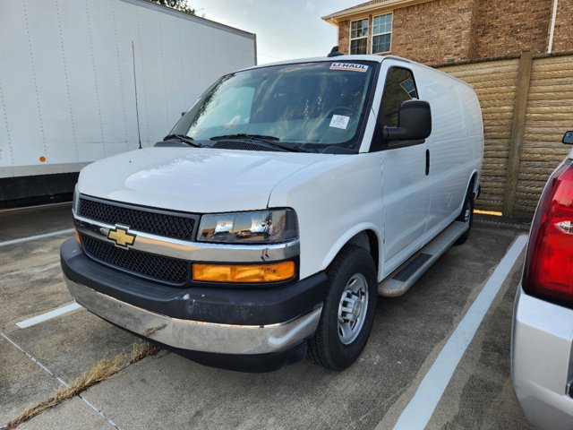 2022 Chevrolet Express Cargo Van Work Van 3