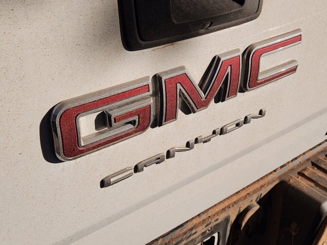 2022 GMC Canyon 4WD AT4 w/Leather 8