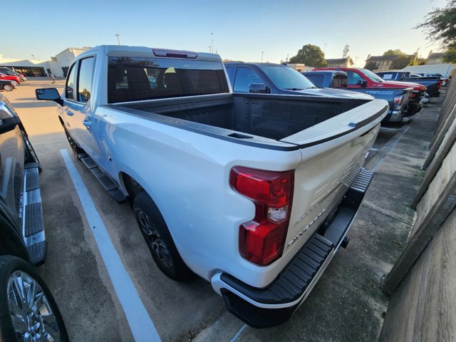 2022 Chevrolet Silverado 1500 RST 3