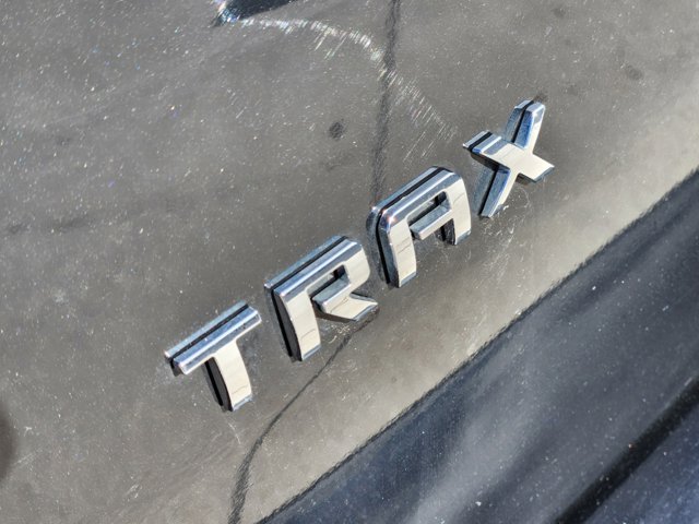 2022 Chevrolet Trax LS 8
