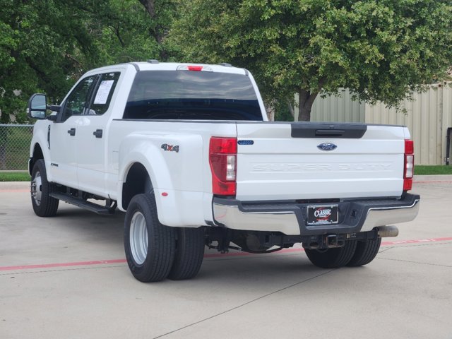 2022 Ford Super Duty F-350 DRW XLT 2