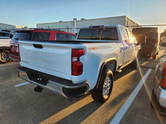 2022 Chevrolet Silverado 2500HD LT 3