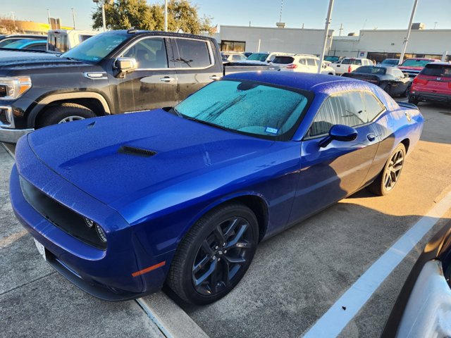 2022 Dodge Challenger SXT 2