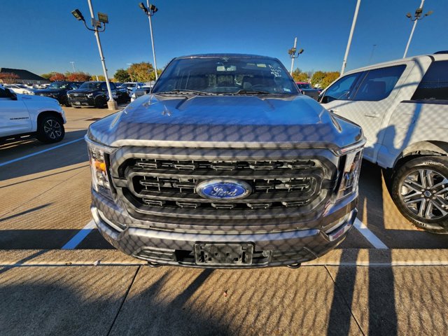 2022 Ford F-150 XLT 2