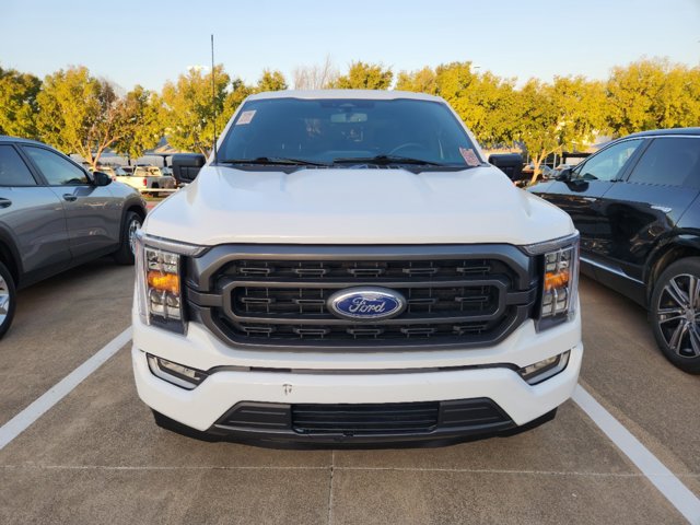 2022 Ford F-150 XLT 2