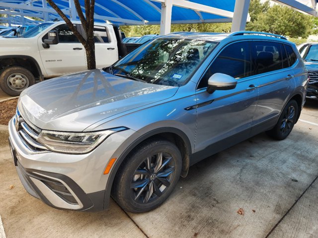 2022 Volkswagen Tiguan SE 2