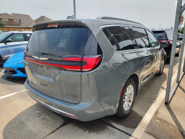 2022 Chrysler Pacifica Touring L 4