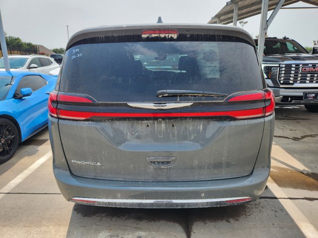 2022 Chrysler Pacifica Touring L 5