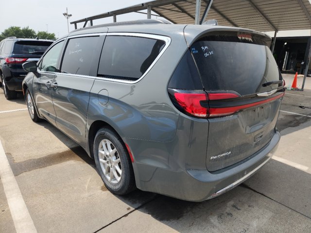 2022 Chrysler Pacifica Touring L 6