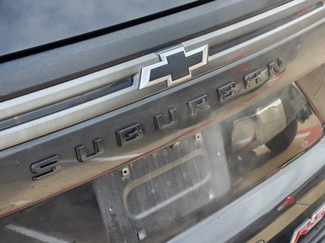 2022 Chevrolet Suburban RST 8
