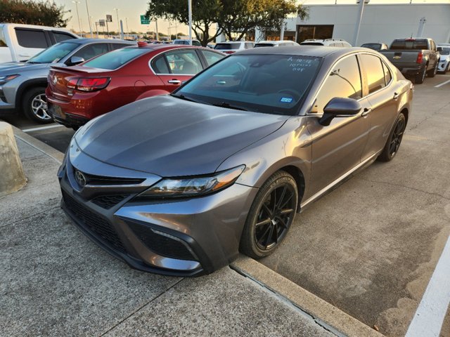 2022 Toyota Camry SE 3