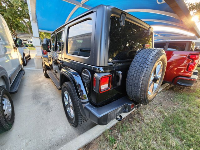 2022 Jeep Wrangler Unlimited Sahara 3