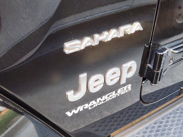 2022 Jeep Wrangler Unlimited Sahara 9