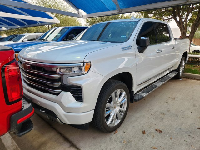 2022 Chevrolet Silverado 1500 High Country 2