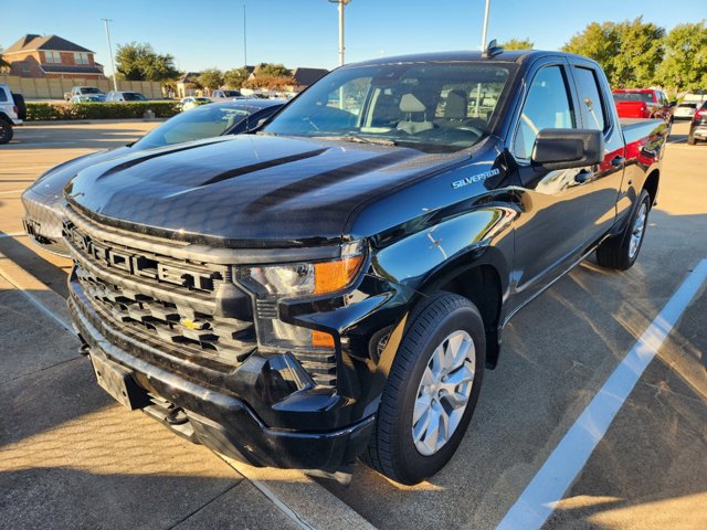 2022 Chevrolet Silverado 1500 Custom 3