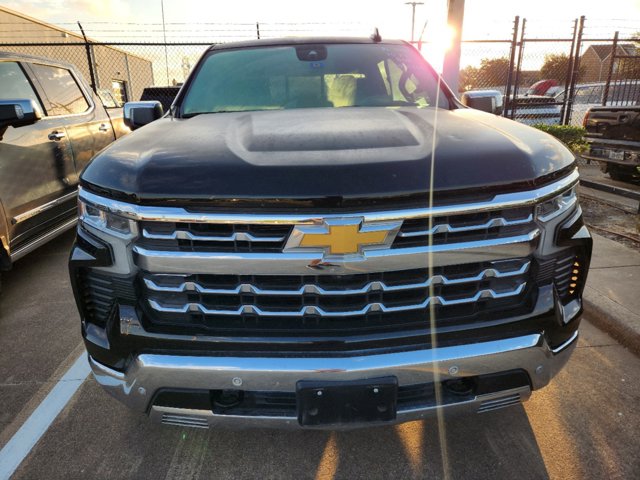 2023 Chevrolet Silverado 1500 LTZ 2