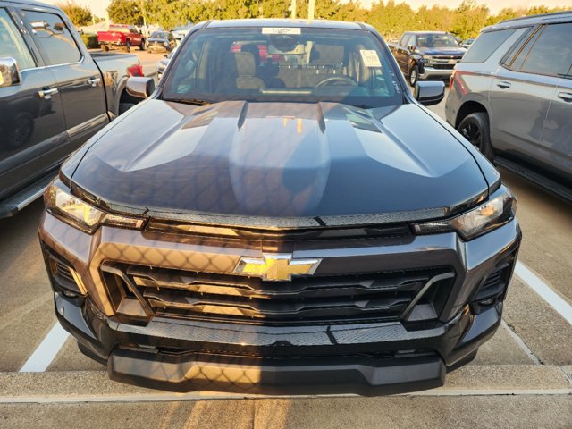 2023 Chevrolet Colorado 4WD LT 2