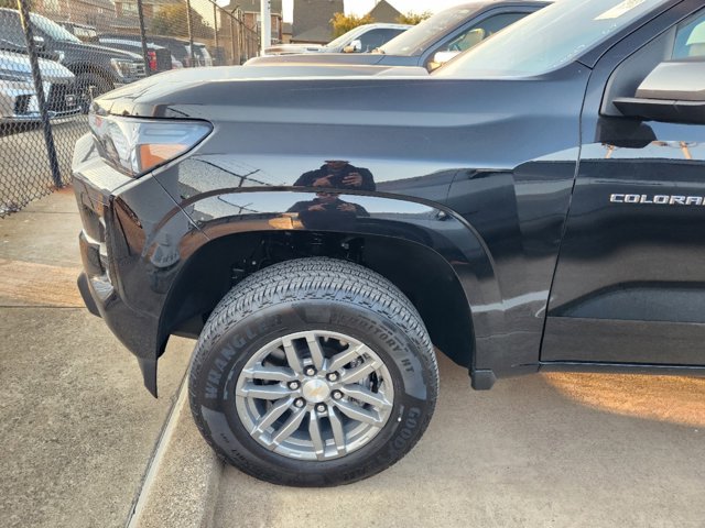 2023 Chevrolet Colorado 4WD LT 7