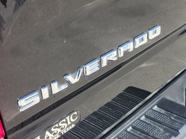2023 Chevrolet Silverado  8