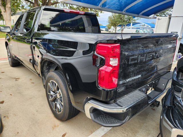 2023 Chevrolet Silverado 1500 LT 3