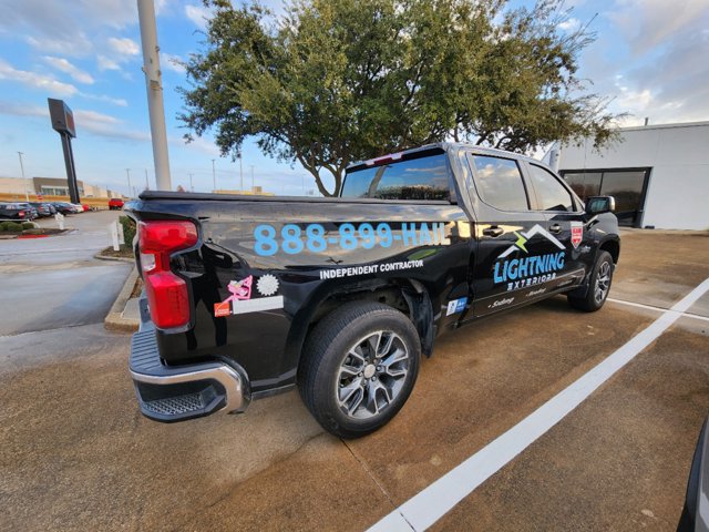 2023 Chevrolet Silverado 1500 LT 3