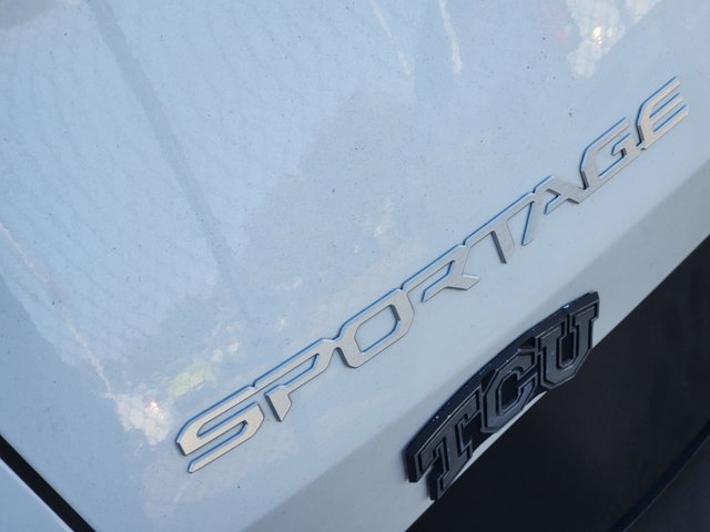 2023 Kia Sportage Hybrid EX 10