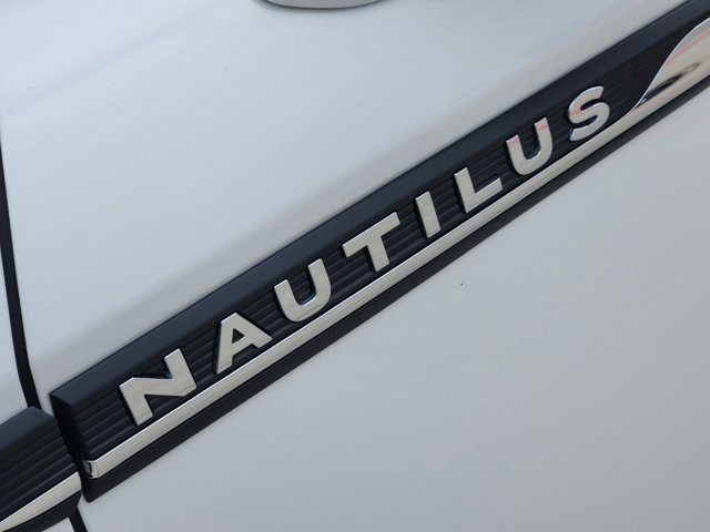 2023 Lincoln Nautilus Reserve 9