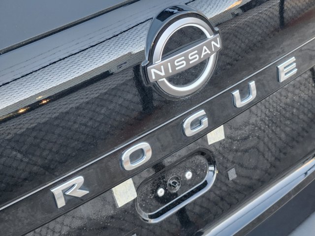 2023 Nissan Rogue S 8