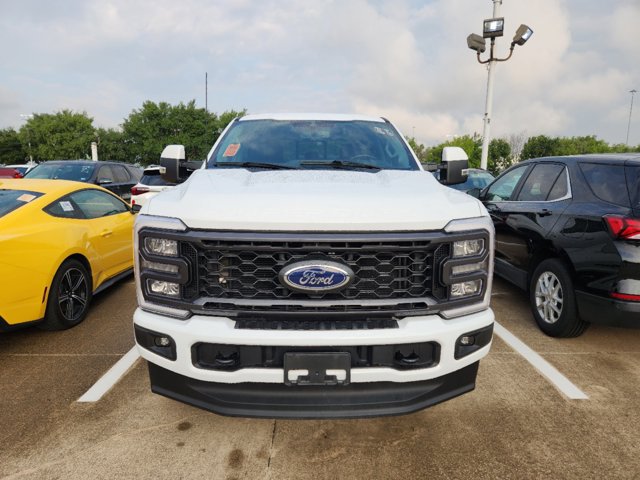 2023 Ford Super Duty F-250 SRW LARIAT 2