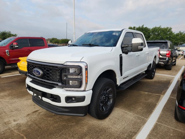 2023 Ford Super Duty F-250 SRW LARIAT 3