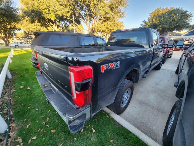 2023 Ford Super Duty F-250 SRW XL 3