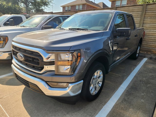 2023 Ford F-150 XLT 2