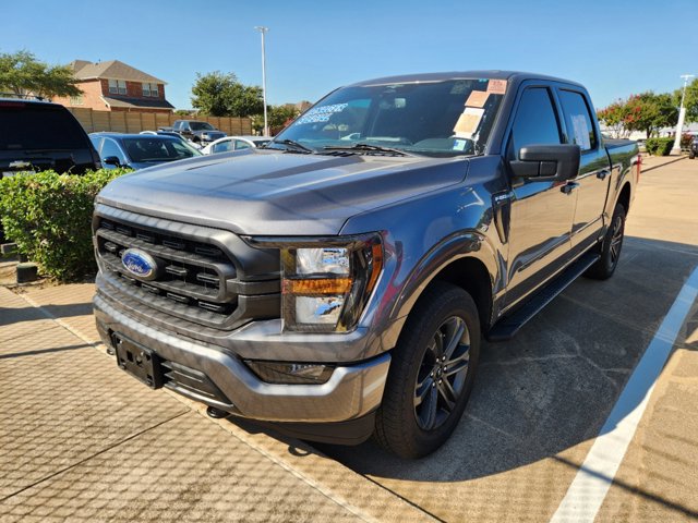 2023 Ford F-150 XLT 2