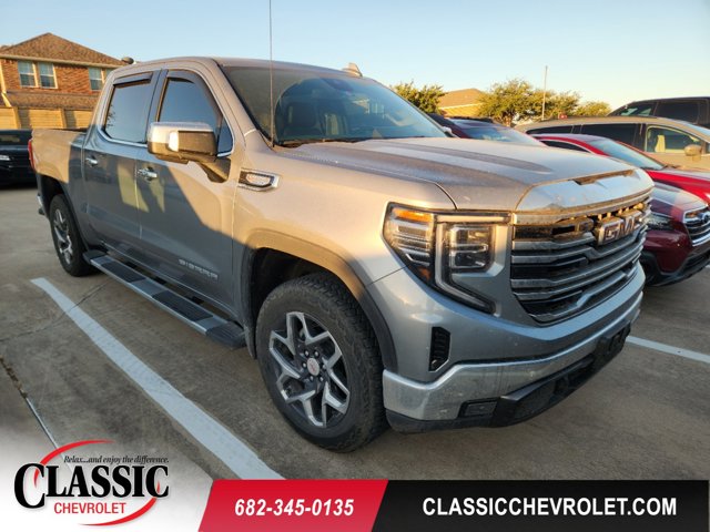 2023 GMC Sierra 1500 SLT 1